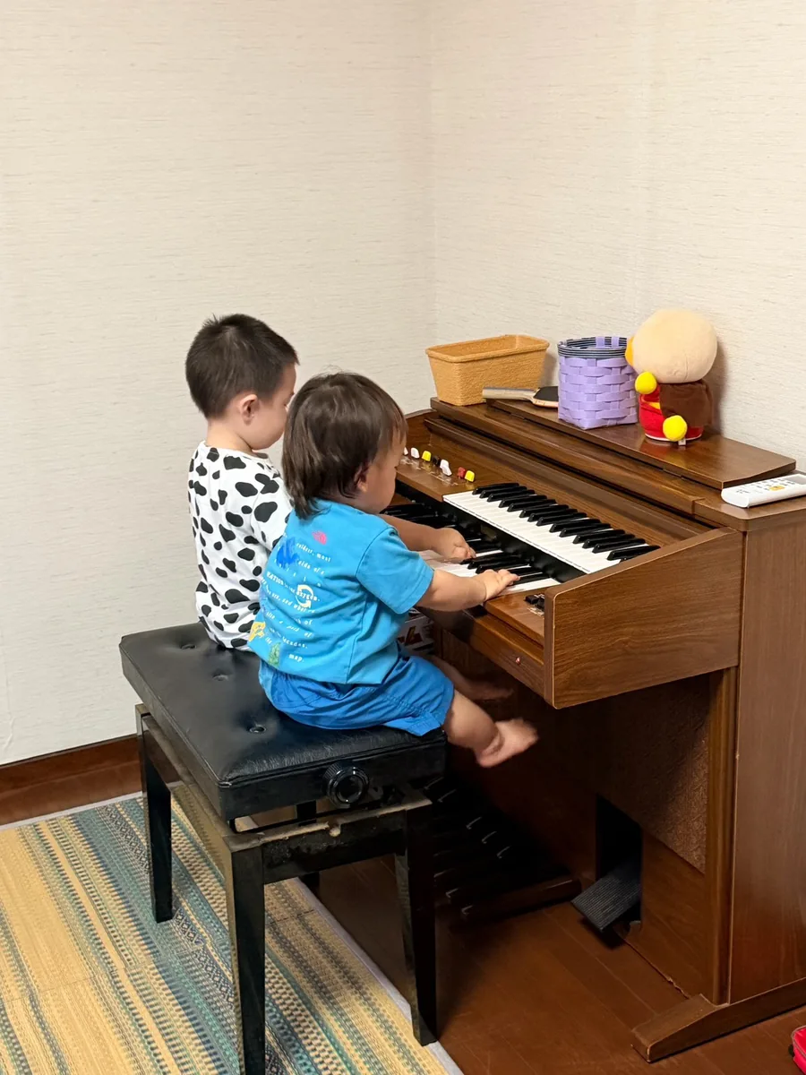 レトロなエレクトーンで遊ぶ